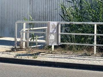 Terreno para Venda em Charneca de Caparica e Sobreda