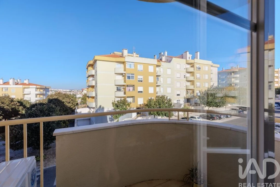 Apartamento T3 para Venda em São Domingos de Rana Foto 7