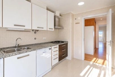 Apartamento T3 para Venda em São Domingos de Rana