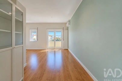 Apartamento T3 para Venda em São Domingos de Rana