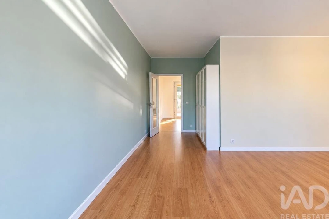 Apartamento T3 para Venda em São Domingos de Rana Foto 4