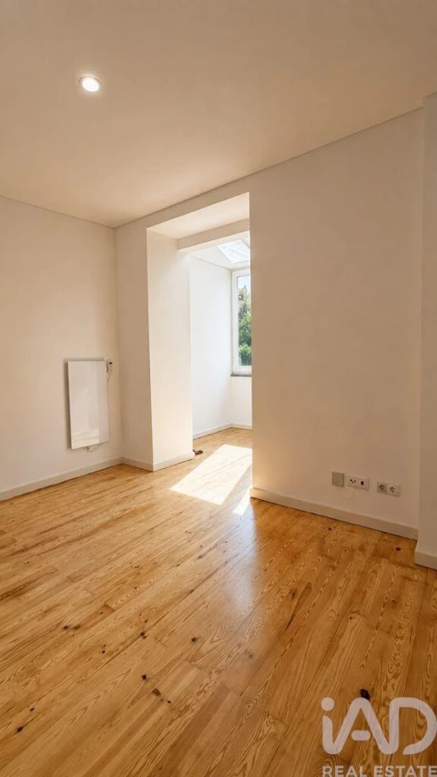 Apartamento T1 para Arrendamento em Campo de Ourique