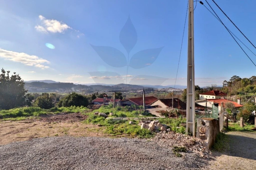 Moradia T3 para Venda em Esporões Foto 8
