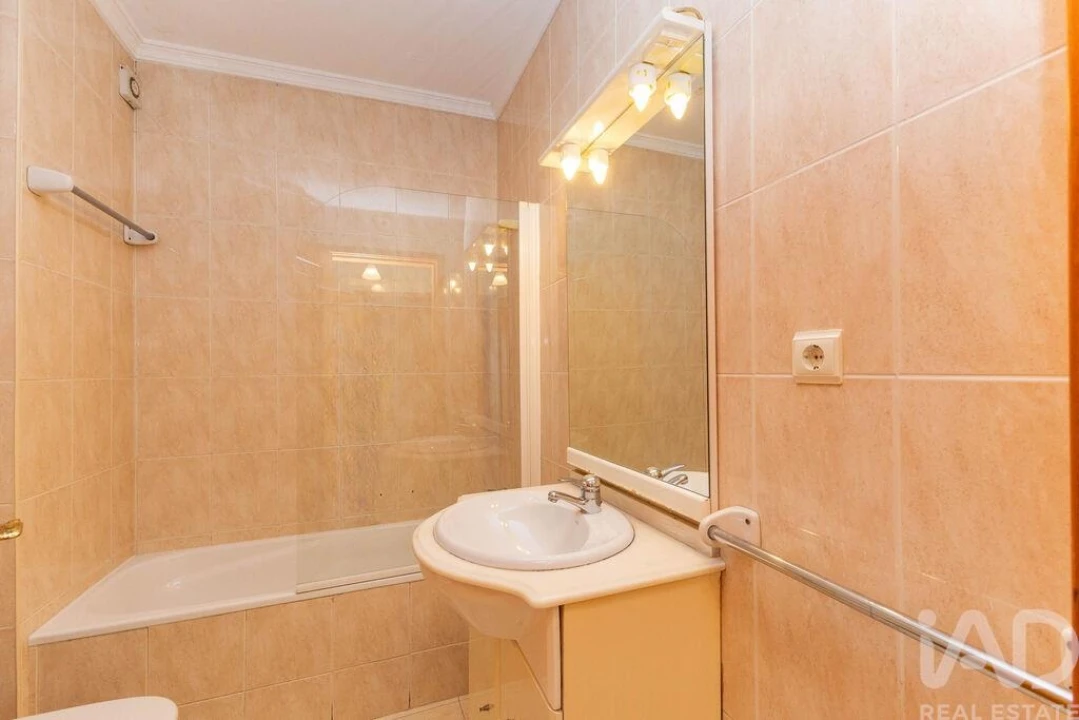 Apartamento T4 para Venda em Canelas Foto 18
