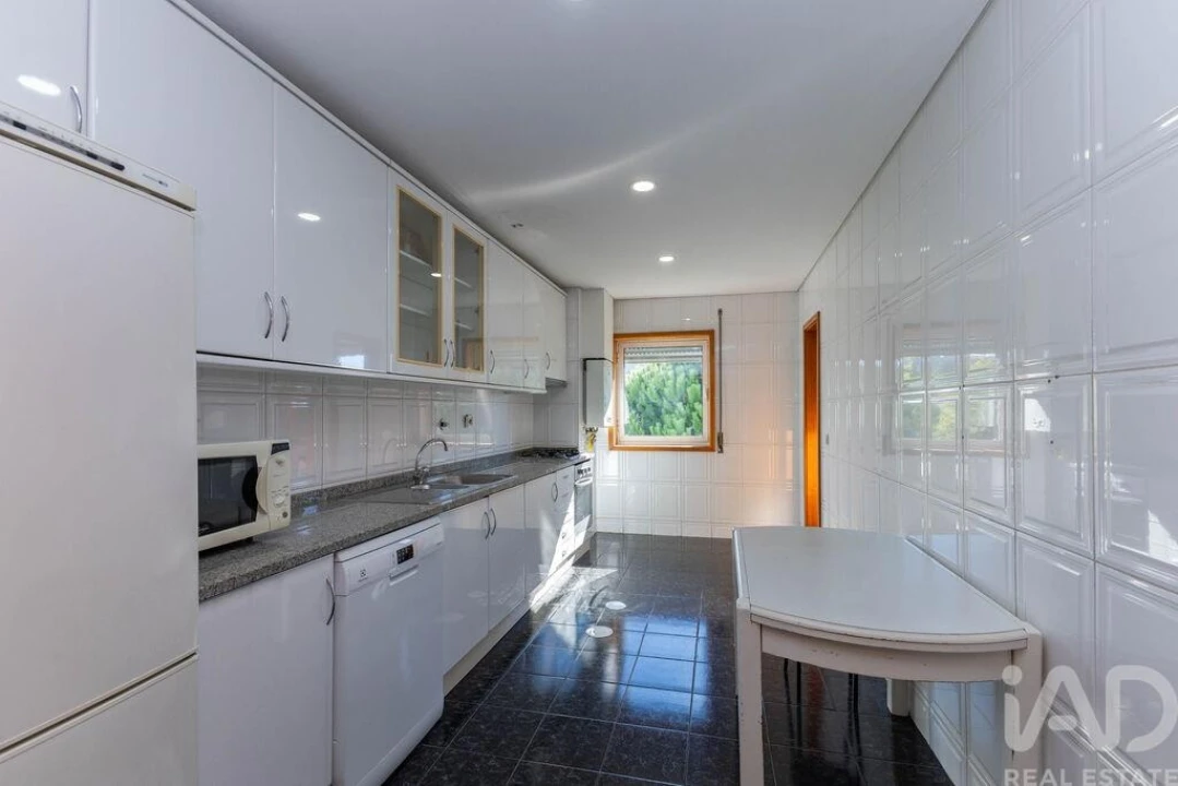 Apartamento T4 para Venda em Canelas Foto 11