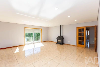 Apartamento T4 para Venda em Canelas