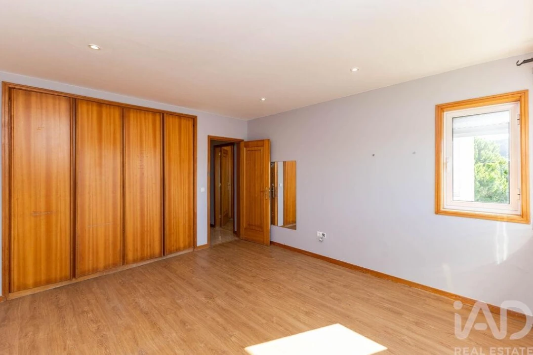 Apartamento T4 para Venda em Canelas Foto 16