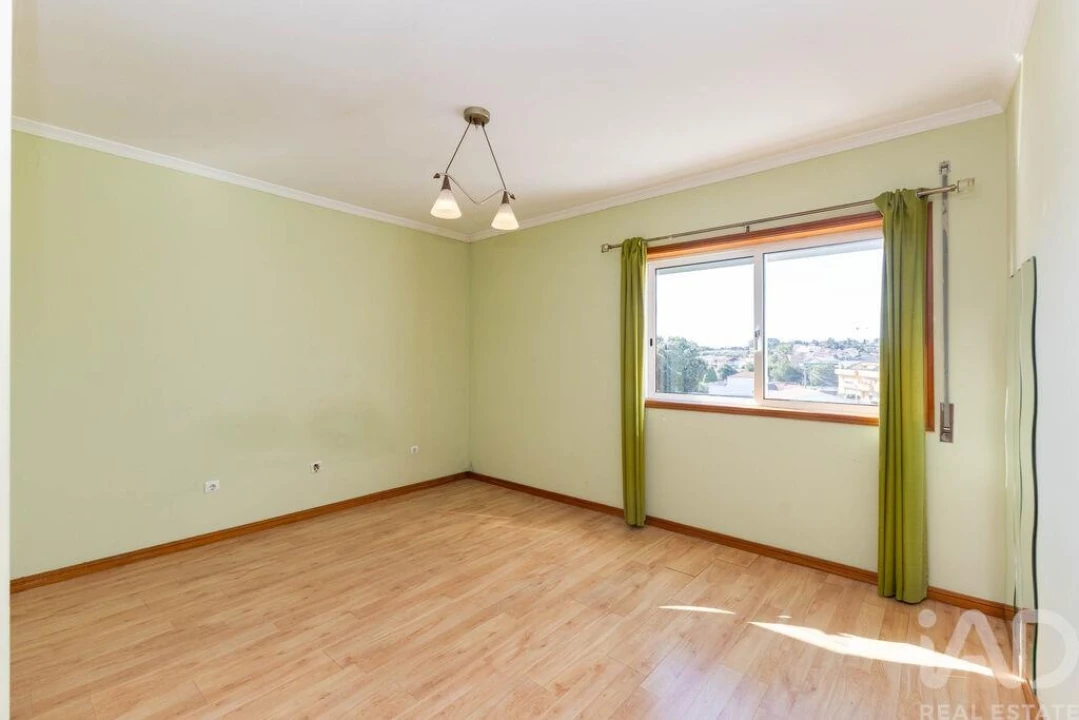 Apartamento T4 para Venda em Canelas Foto 19