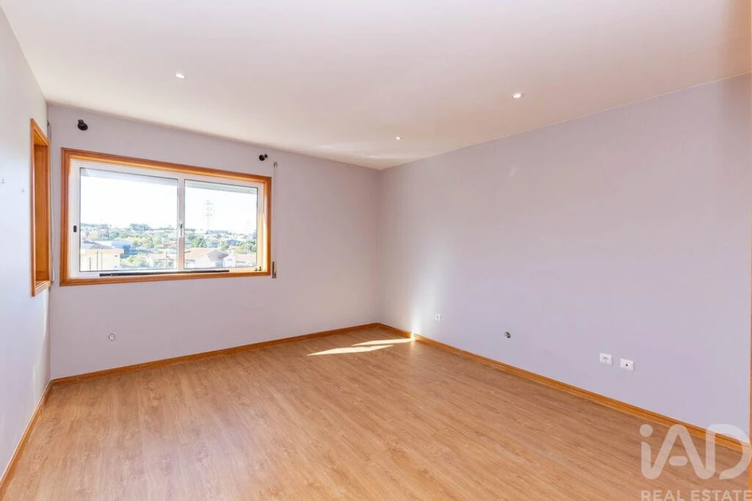Apartamento T4 para Venda em Canelas Foto 15