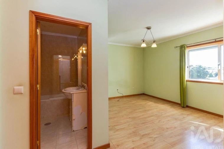 Apartamento T4 para Venda em Canelas Foto 17