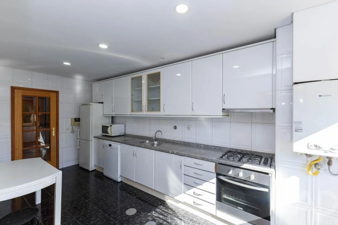 Apartamento T4 para Venda em Canelas Foto 12