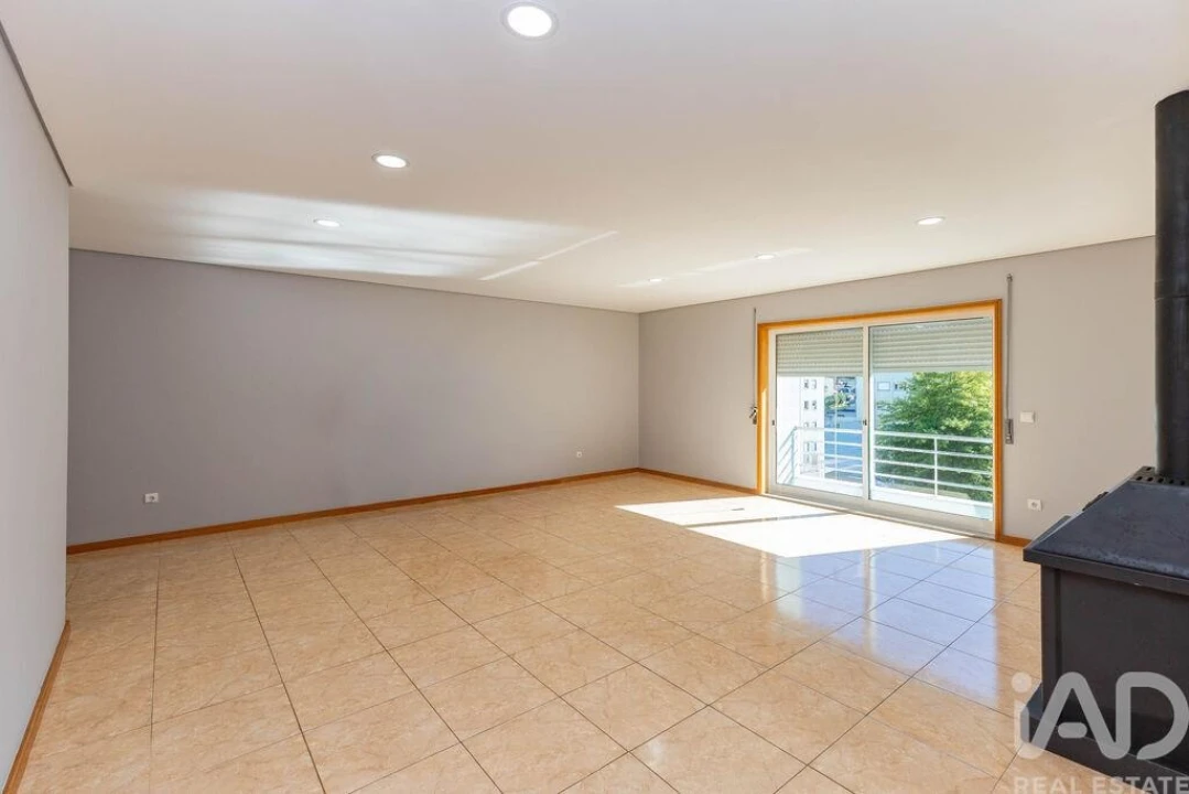 Apartamento T4 para Venda em Canelas Foto 6