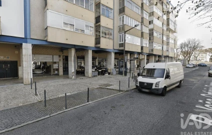 Apartamento T3 para Venda em Benfica