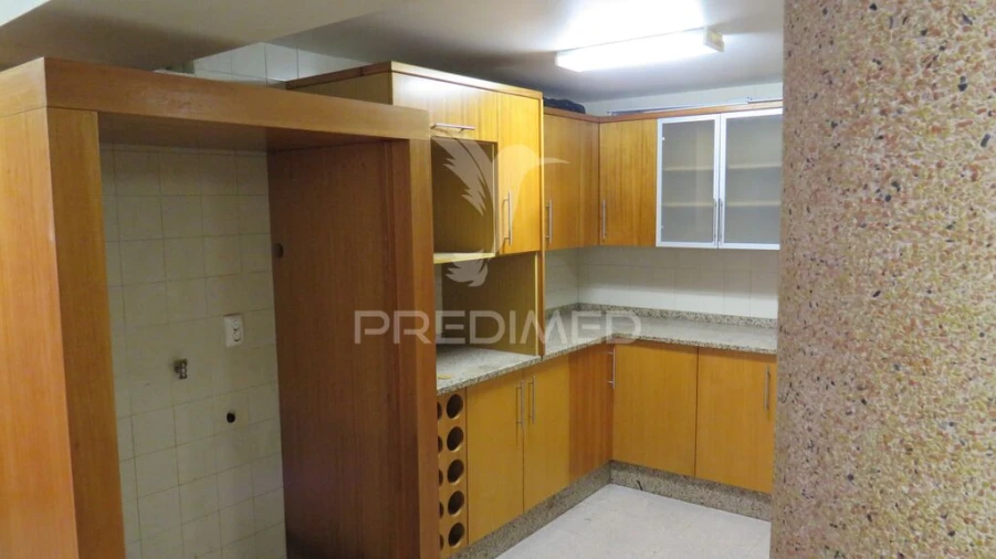 Moradia T3 para Venda em Camara de Lobos Foto 12