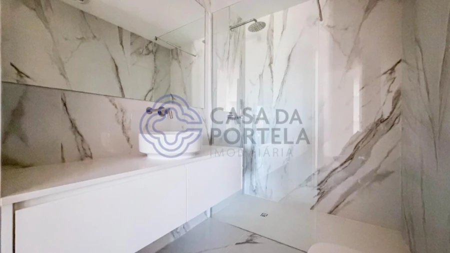 Apartamento T2 para Arrendamento em Canidelo Foto 17