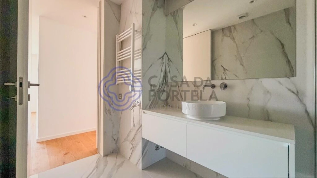 Apartamento T2 para Arrendamento em Canidelo Foto 18