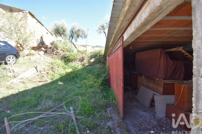 Armazém para Venda em São Miguel, Santa Eufémia e Rabaçal