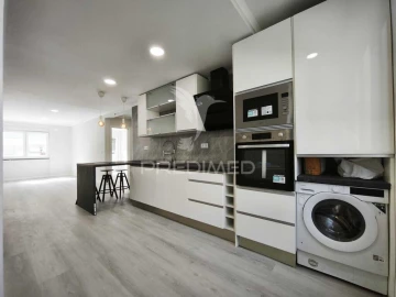 Apartamento T2 para Venda em Benfica
