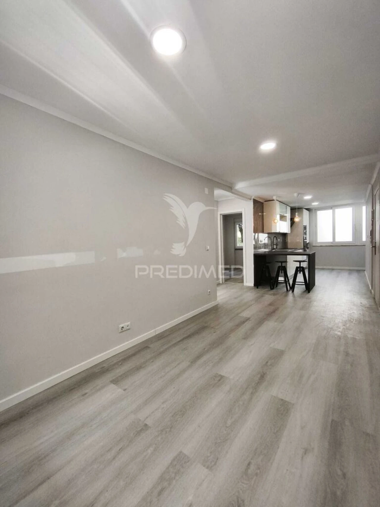 Apartamento T2 para Venda em Benfica Foto 3