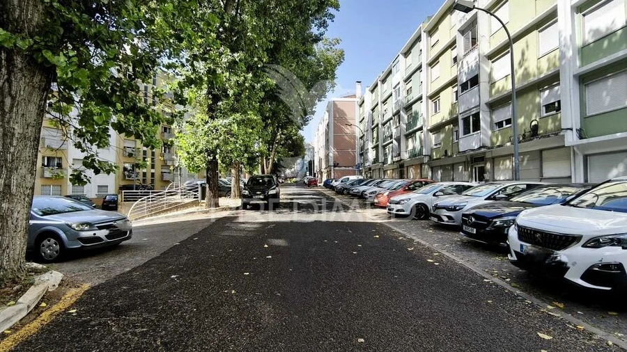 Apartamento T2 para Venda em Benfica
