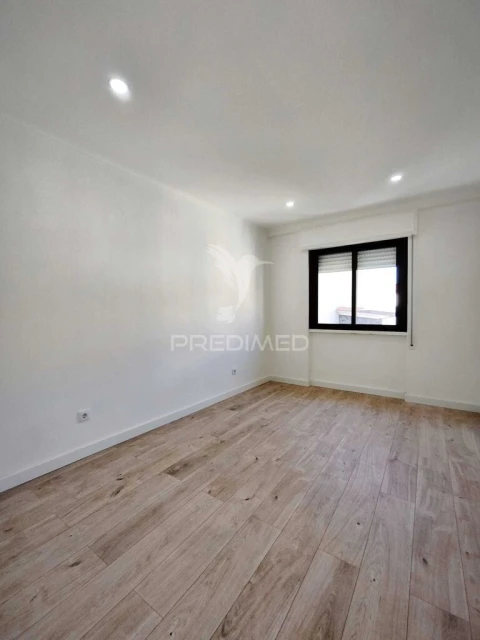 Apartamento T2 para Venda em Odivelas
