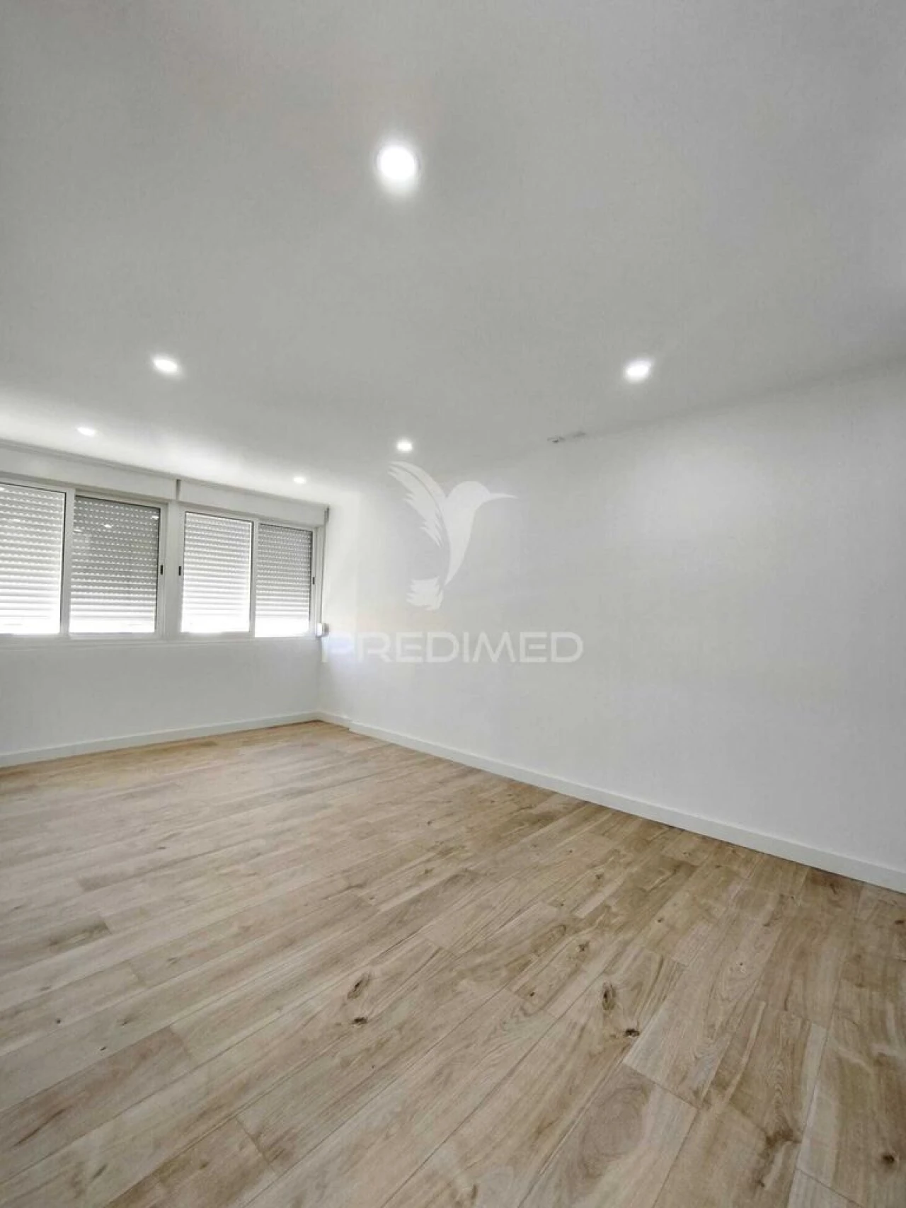 Apartamento T2 para Venda em Odivelas Foto 13