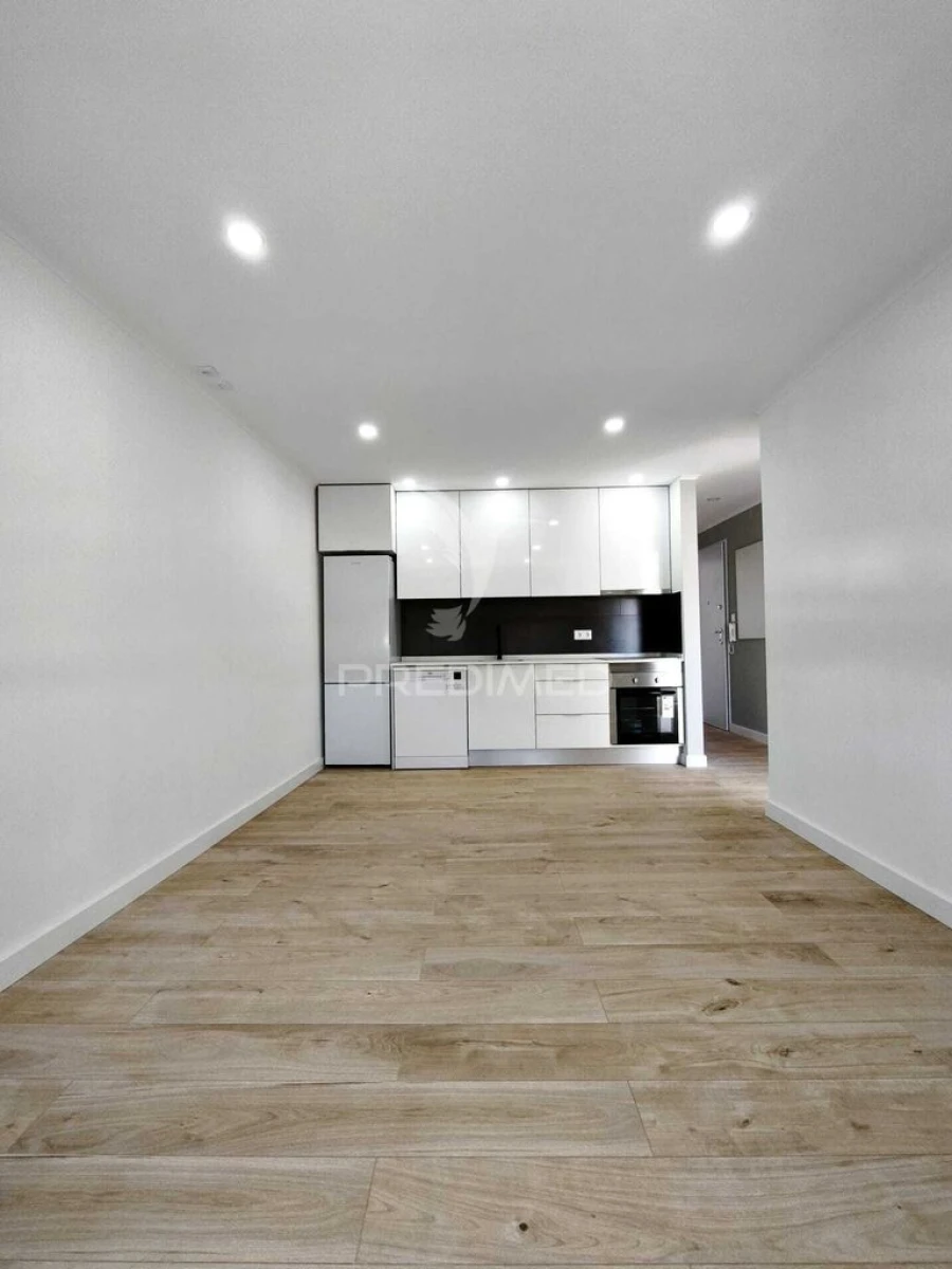 Apartamento T2 para Venda em Odivelas Foto 17