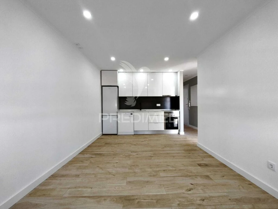 Apartamento T2 para Venda em Odivelas Foto 16
