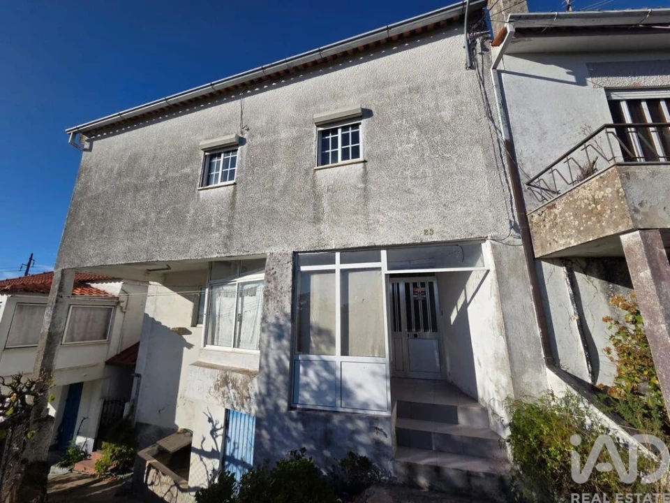 Moradia T3 para Venda em Oliveira do Hospital e São Paio de Gramaços Foto 1
