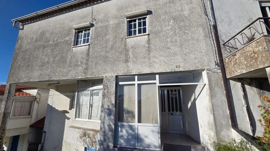 Moradia T3 para Venda em Oliveira do Hospital e São Paio de Gramaços