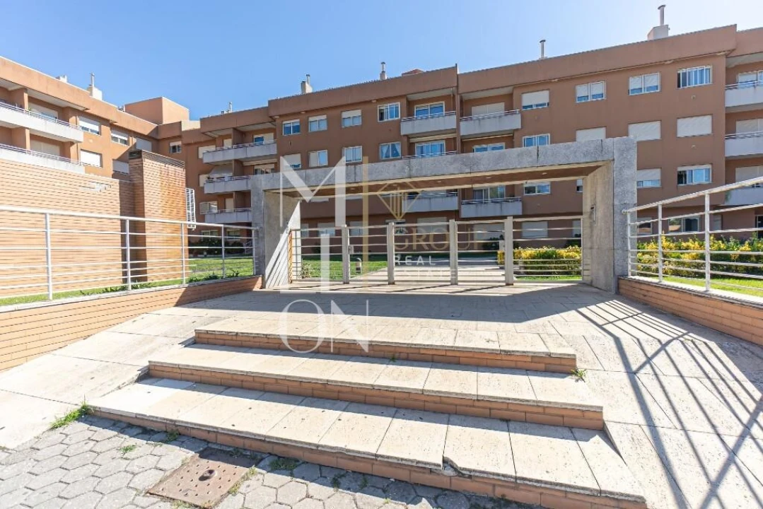 Apartamento T3 para Venda em São Felix da Marinha Foto 1