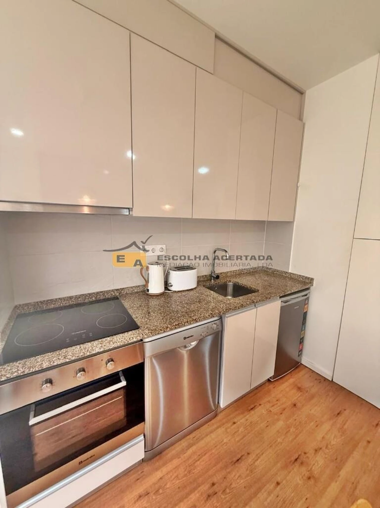 Apartamento para Venda em Ramalde Foto 2