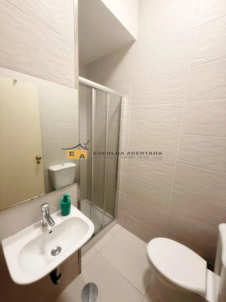 Apartamento para Venda em Ramalde Foto 7