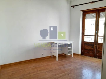 Apartamento T4 para Venda em Beja (Santiago Maior e São João Baptista)