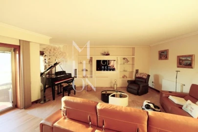 Apartamento T4 para Venda em Gondomar (São Cosme), Valbom e Jovim
