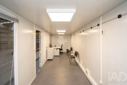 Armazém para Arrendamento em Marinha Grande