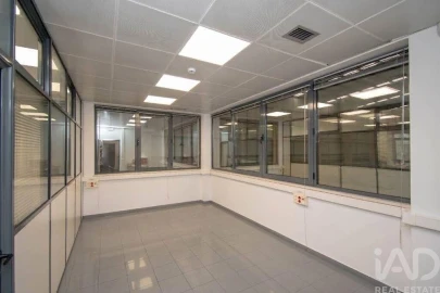 Armazém para Arrendamento em Marinha Grande