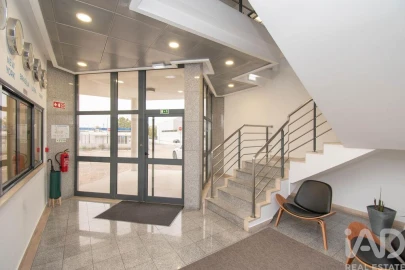 Armazém para Arrendamento em Marinha Grande