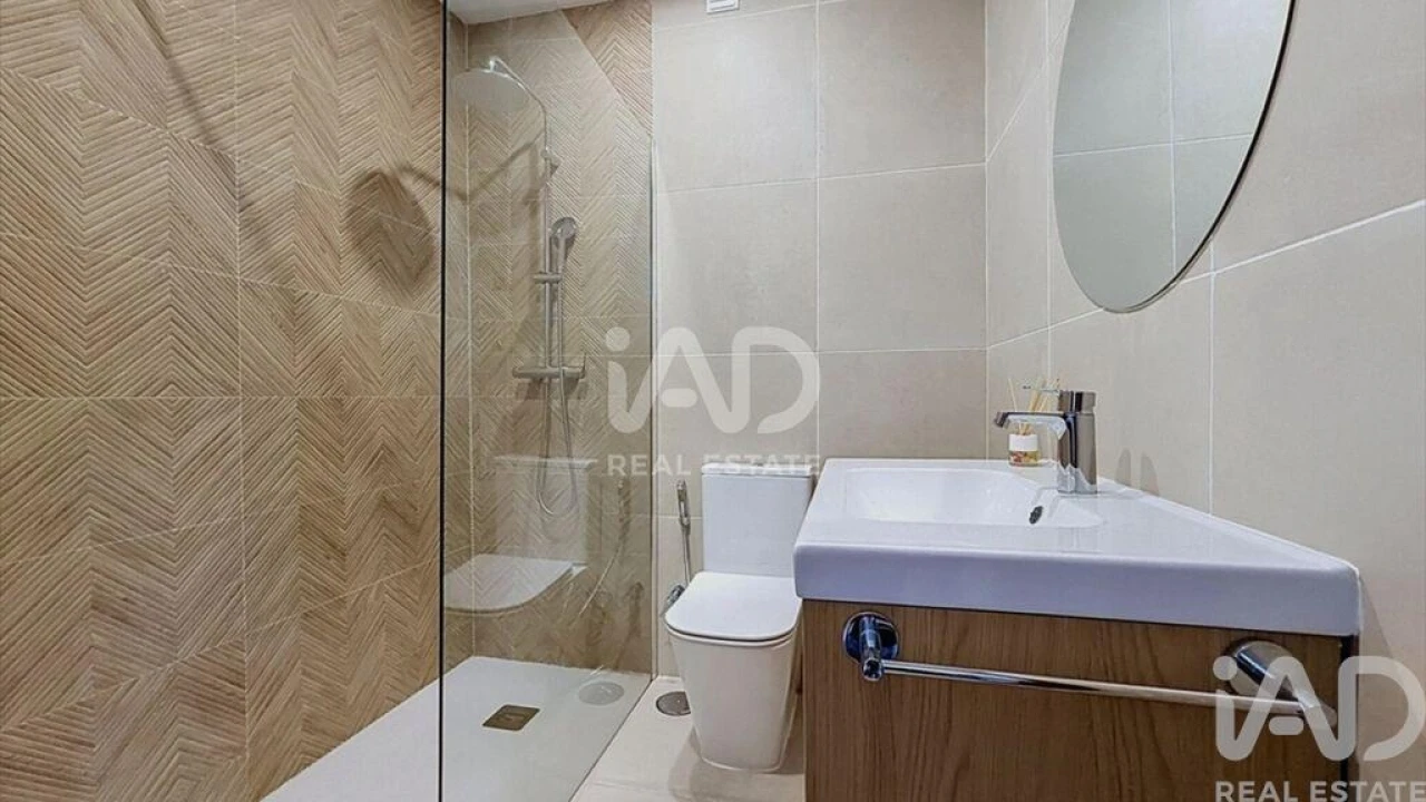 Apartamento T2 para Venda em Olhão Foto 5