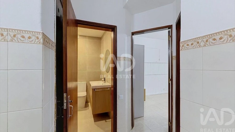 Apartamento T2 para Venda em Olhão Foto 9