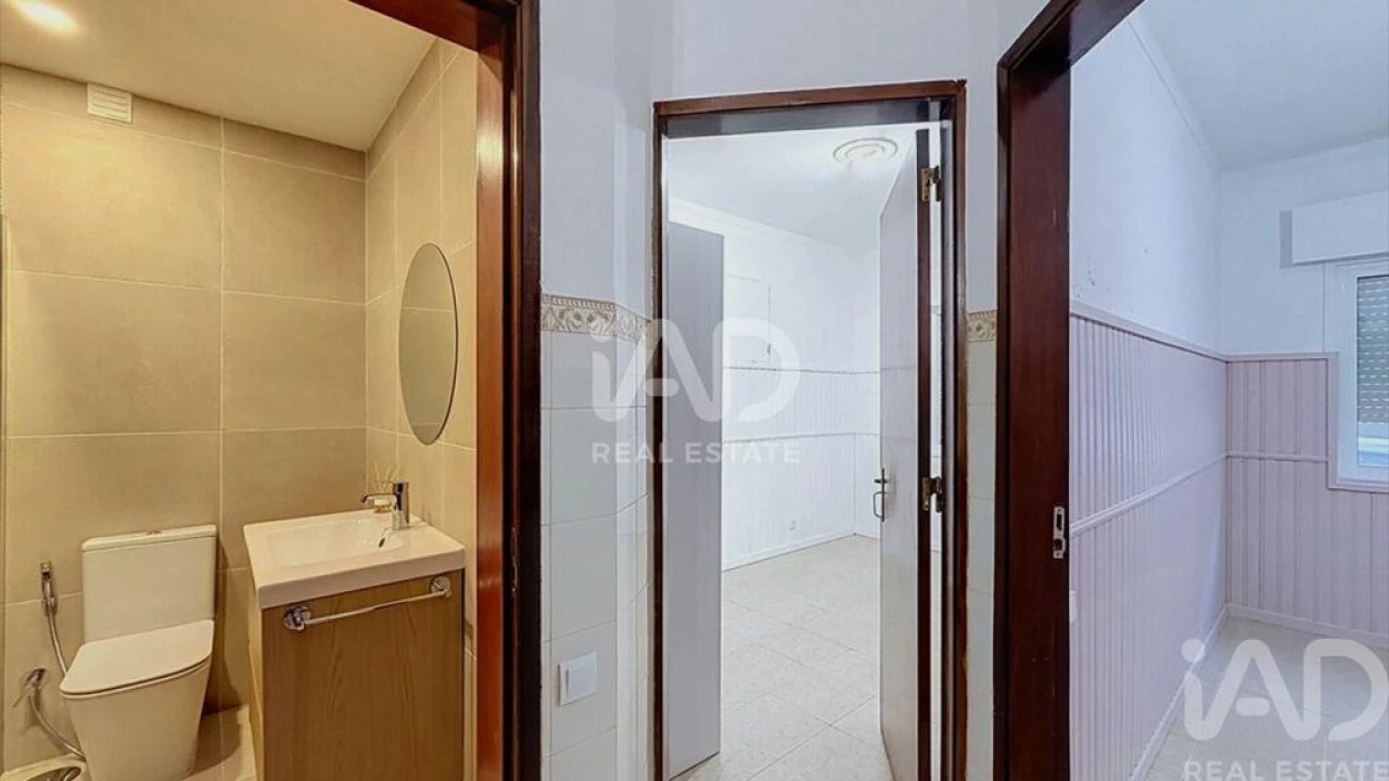 Apartamento T2 para Venda em Olhão Foto 6