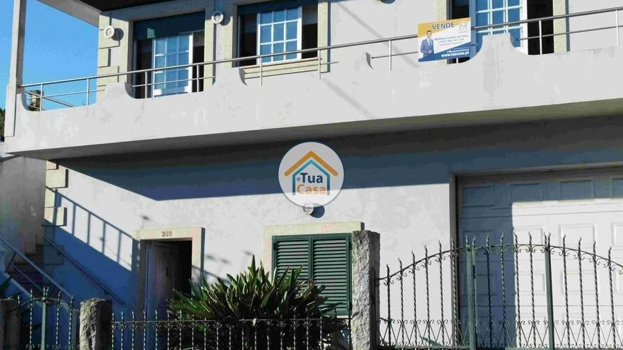 Moradia T3 para Venda em Carreira e Fonte Coberta