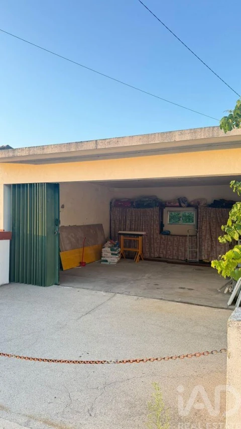 Moradia T4 para Venda em Livração