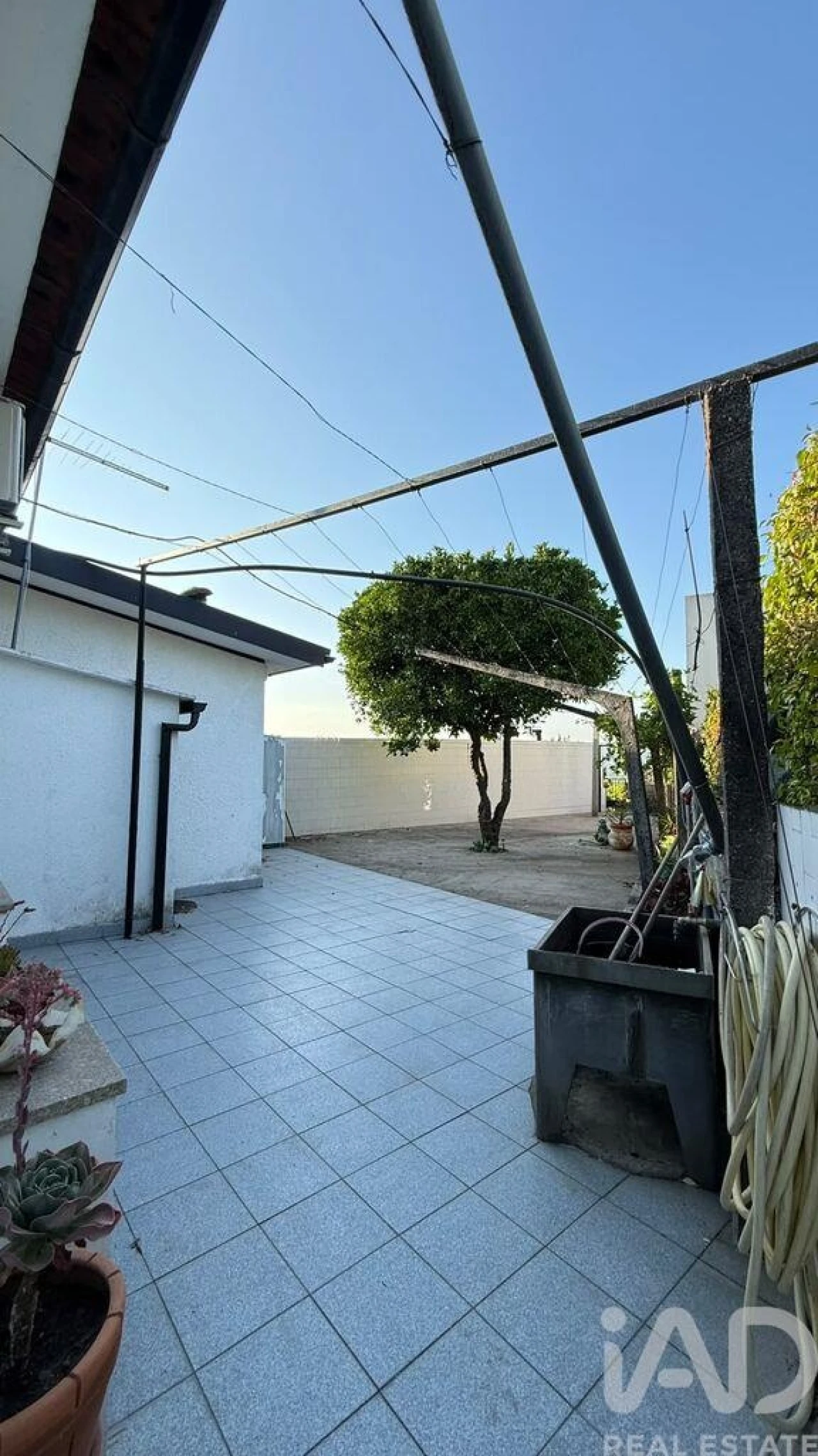 Moradia T4 para Venda em Livração Foto 5