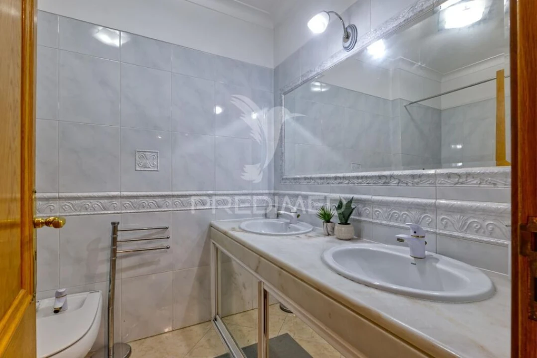 Apartamento T2 para Venda em Almada, Cova da Piedade, Pragal e Cacilhas Foto 16