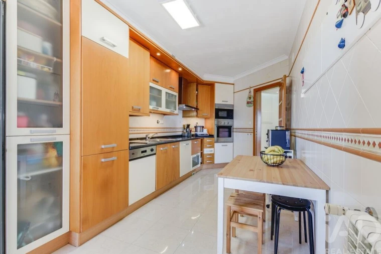 Apartamento T2 para Venda em Mafra Foto 8