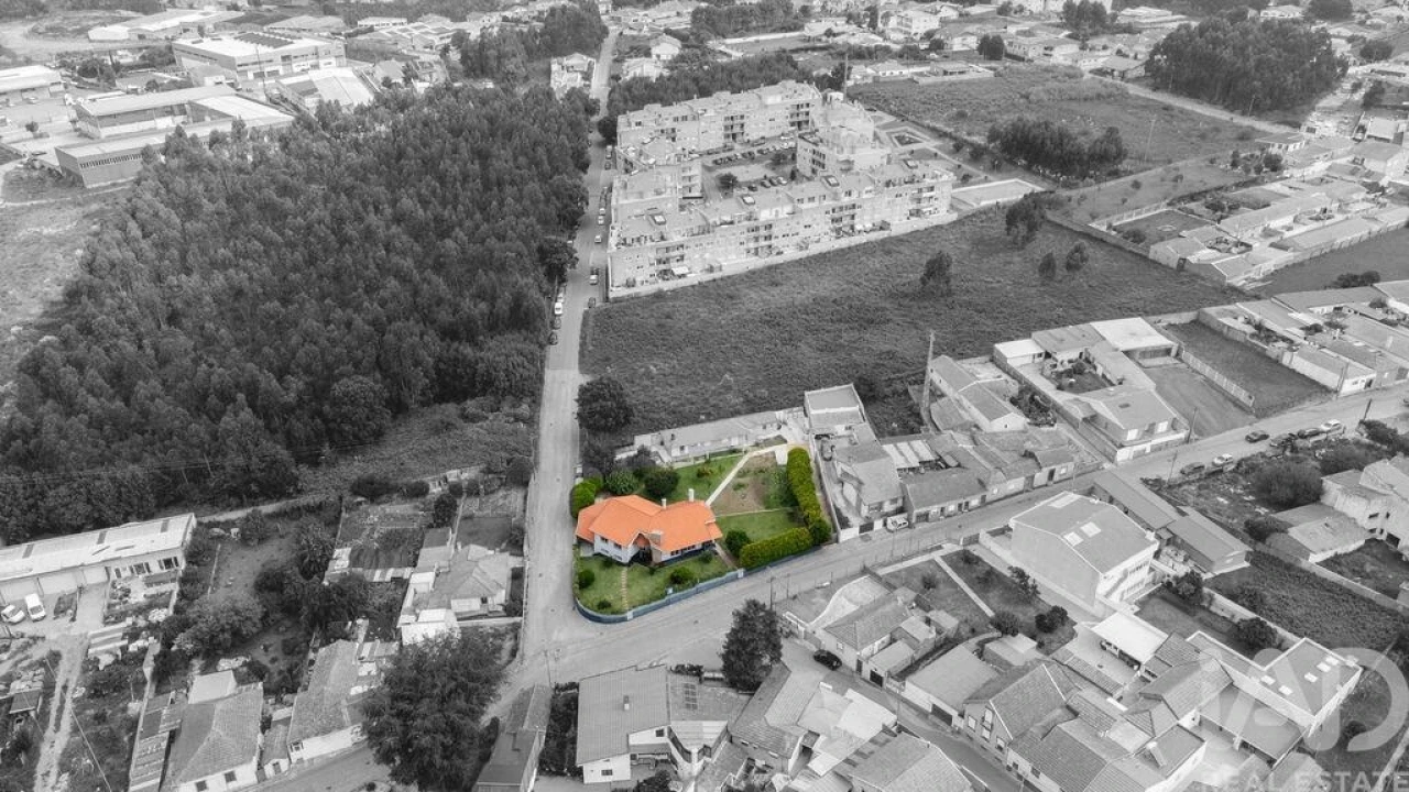 Moradia T3 para Venda em Serzedo e Perosinho Foto 29