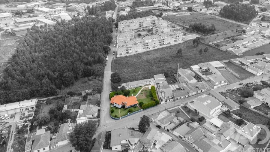 Moradia T3 para Venda em Serzedo e Perosinho Foto 29