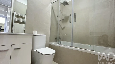 Apartamento T3 para Arrendamento em Santa Marinha e São Pedro da Afurada
