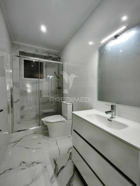 Apartamento T3 para Venda em Venteira